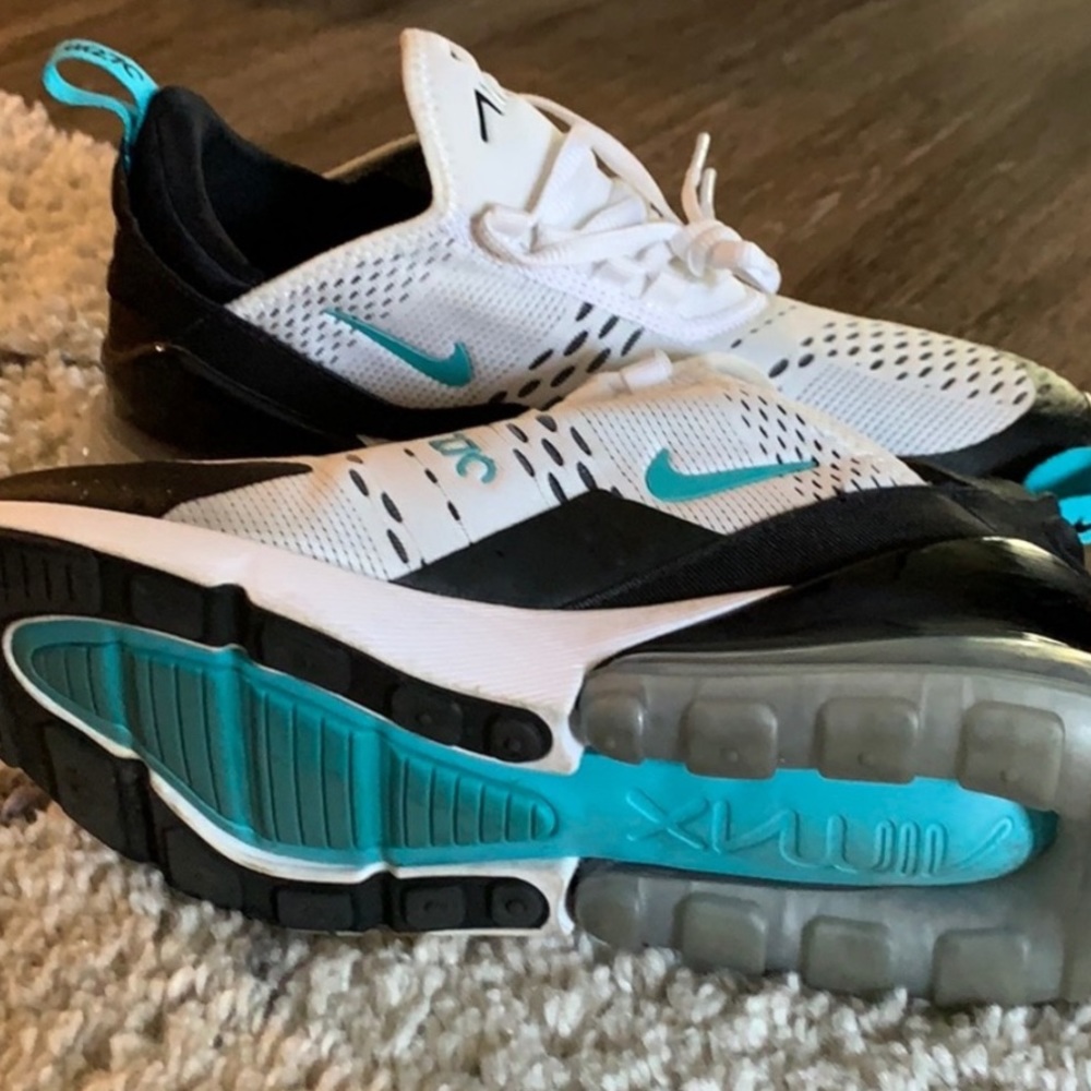 Air Max 270 - Picture 2 of 6